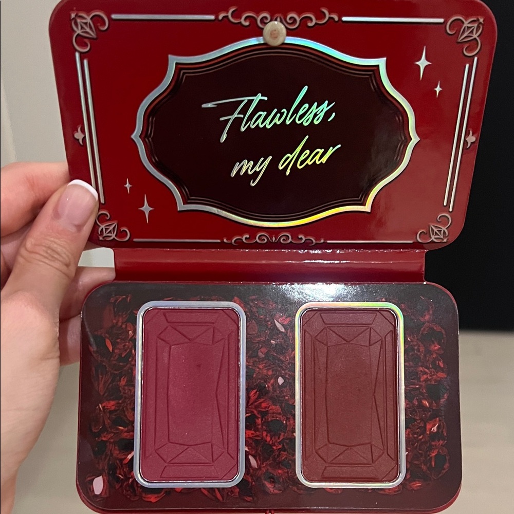 NYX The Queen Bridgerton Blush Palette - Red - Picture 2 of 2